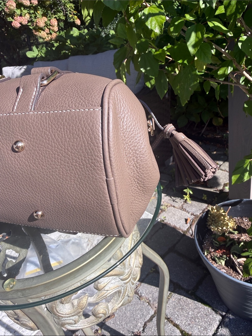 Dooney and Bourke sorrento satchel - Picture 5 of 9